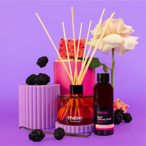 Reed Diffuser Set with 1x Refill, 1x glass bottle & 1x bundle of wood type reed sticks