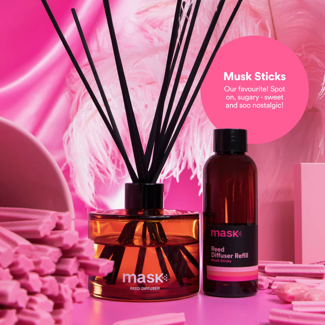 Reed Diffuser Set with 1x Musk Sticks Refill, 1x glass bottle and 1x b